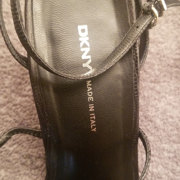 Heels - Picture 4 of 4